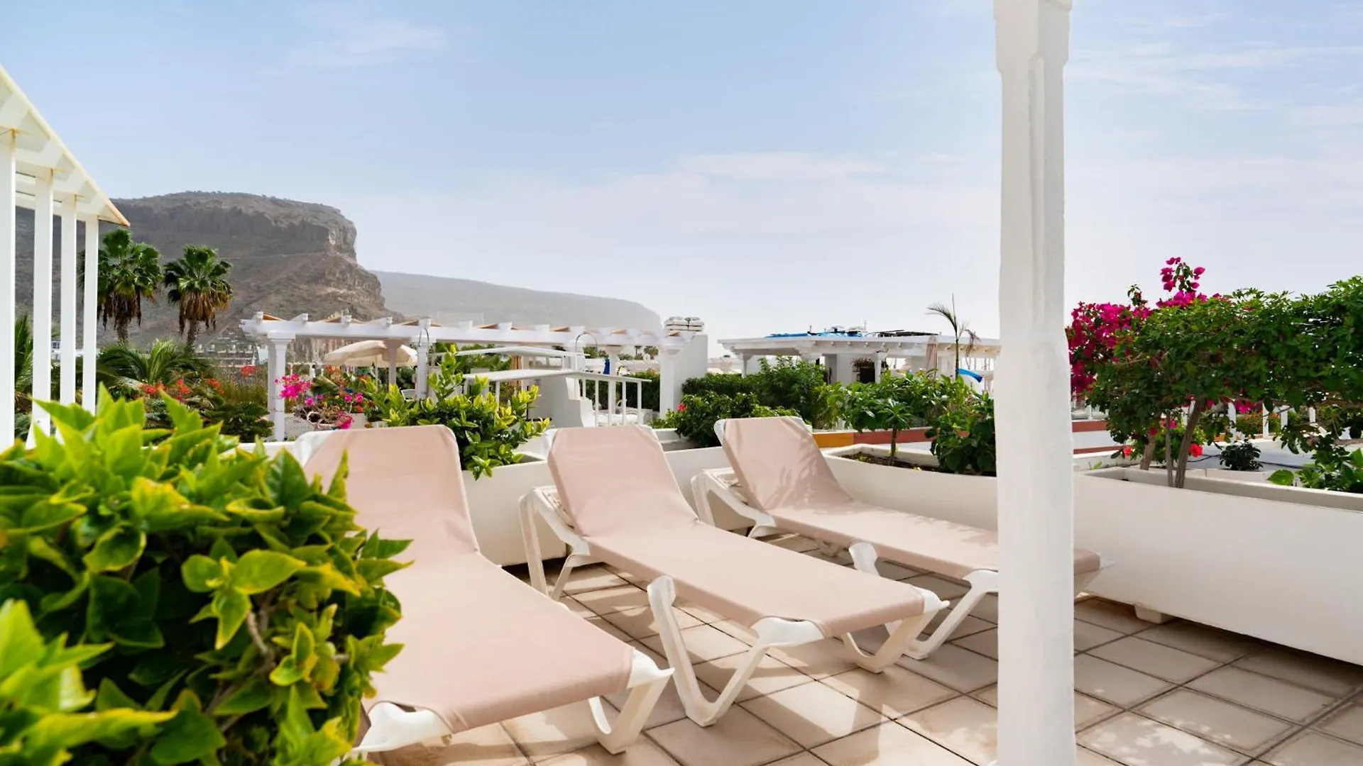 Billy'S Puerto De Mogan Apartments By Livvo