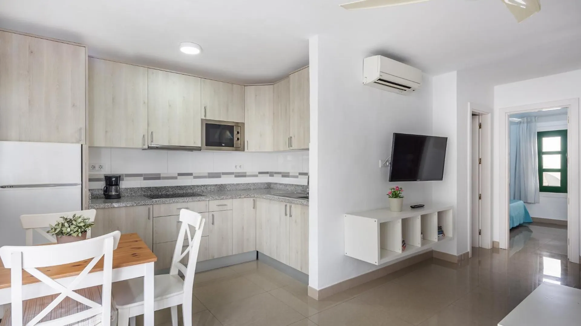 Billy'S Puerto De Mogan Apartments By Livvo
